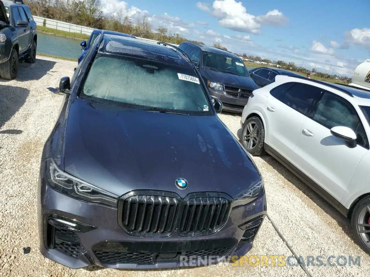 5 Photograph of a damaged car 5UXCW2C05N9J92987 BMW X7 2022