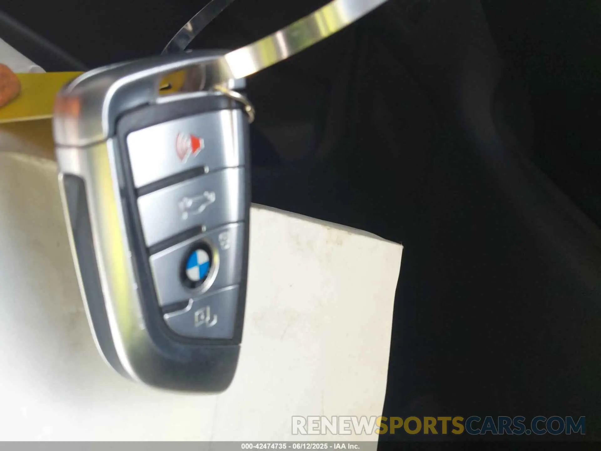11 Photograph of a damaged car 5UXCW2C05N9K94760 BMW X7 2022