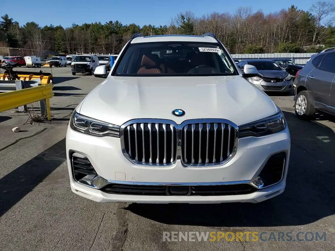 5 Photograph of a damaged car 5UXCW2C05N9L18667 BMW X7 2022