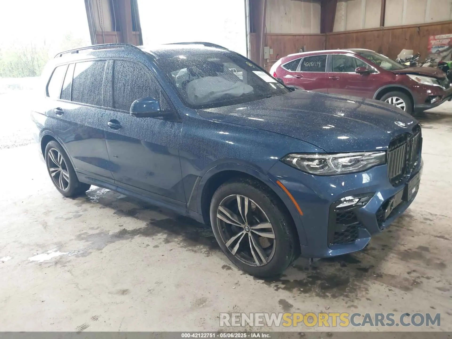 1 Photograph of a damaged car 5UXCW2C06N9J14282 BMW X7 2022