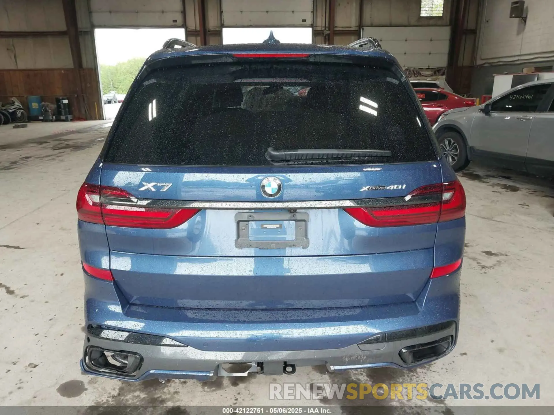 16 Photograph of a damaged car 5UXCW2C06N9J14282 BMW X7 2022
