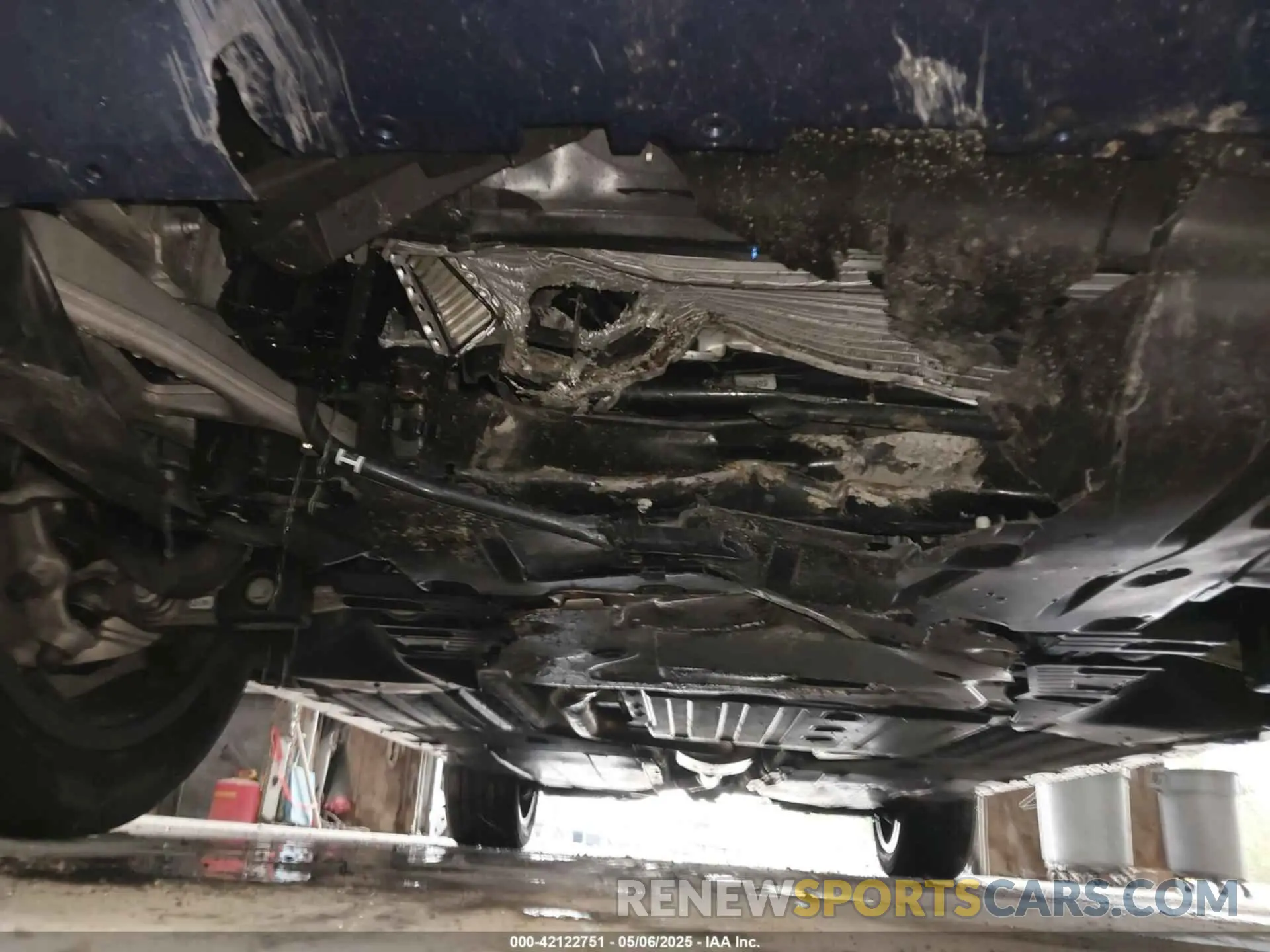 6 Photograph of a damaged car 5UXCW2C06N9J14282 BMW X7 2022
