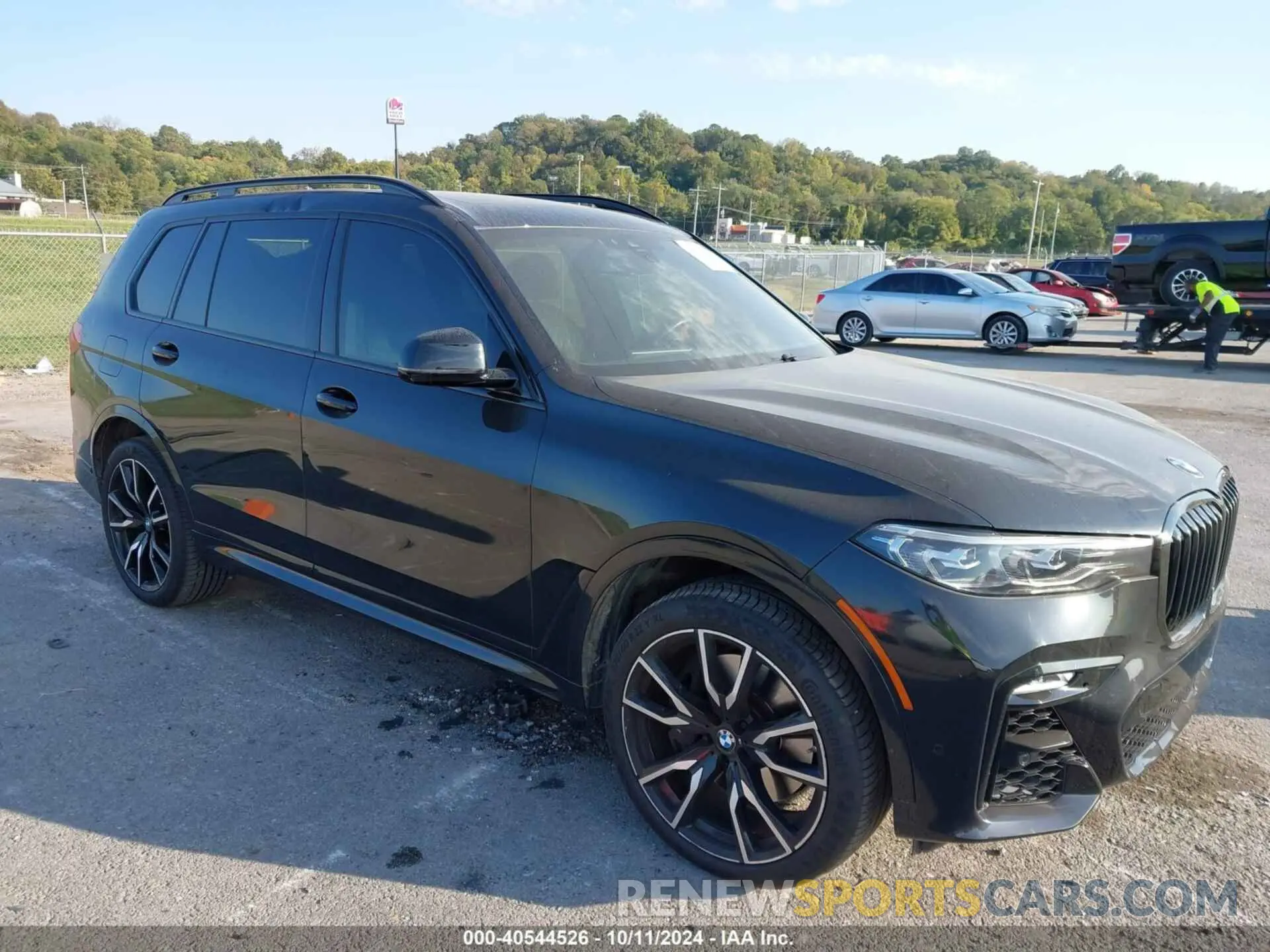 1 Photograph of a damaged car 5UXCW2C06N9K77983 BMW X7 2022