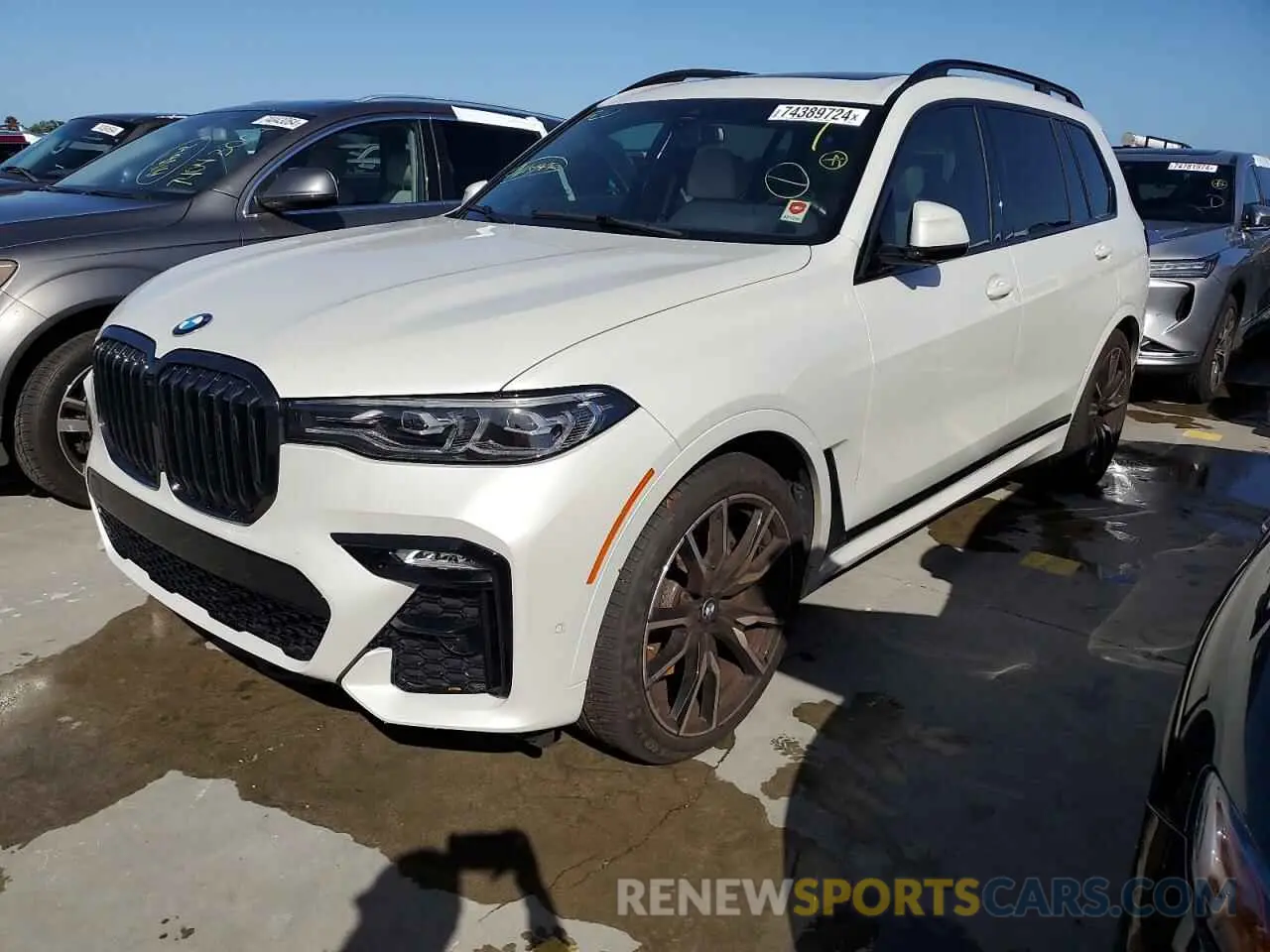 1 Photograph of a damaged car 5UXCW2C07N9K01074 BMW X7 2022