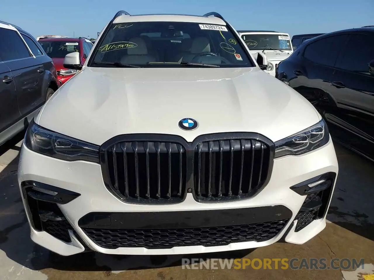 5 Photograph of a damaged car 5UXCW2C07N9K01074 BMW X7 2022
