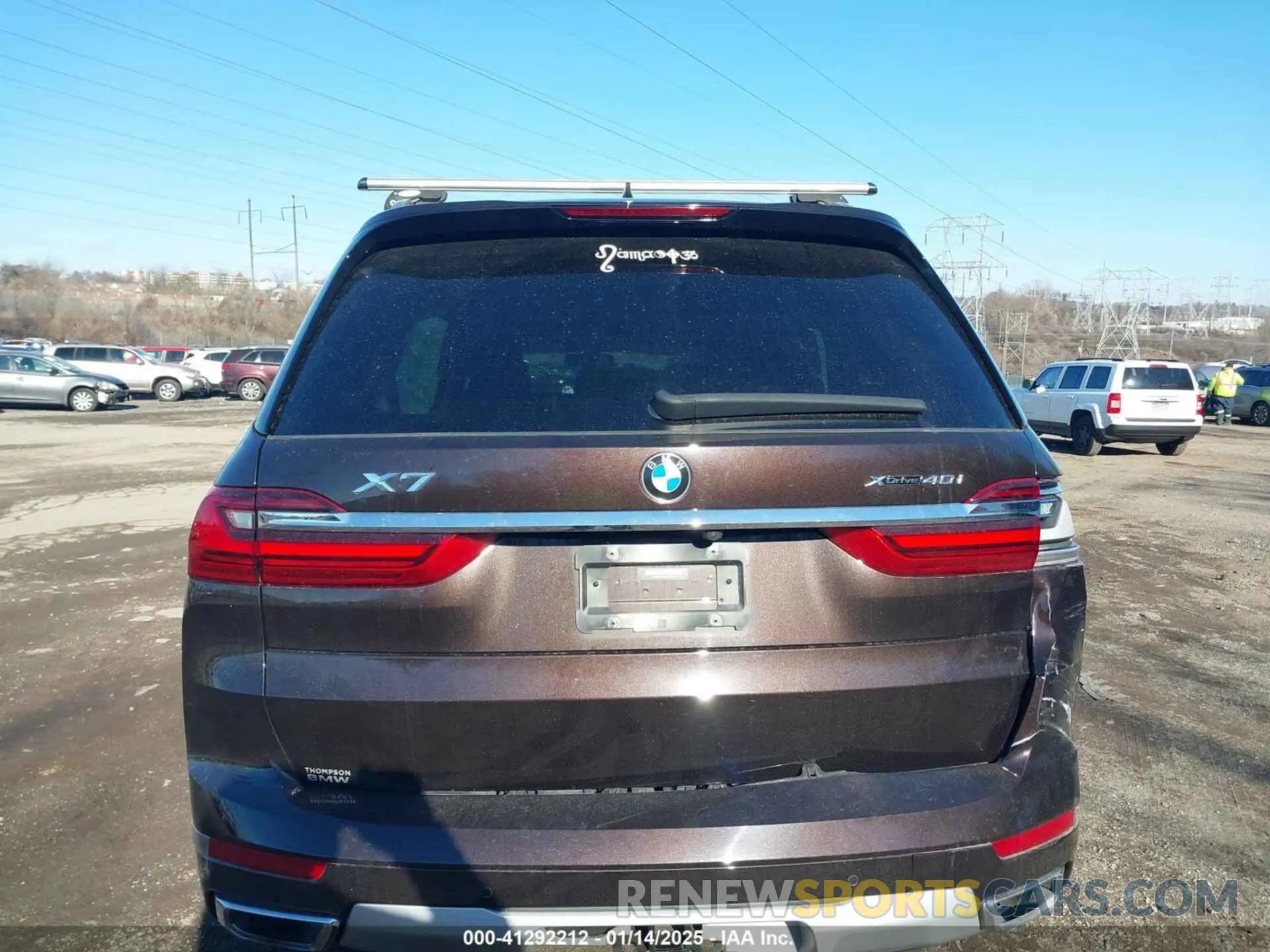 16 Photograph of a damaged car 5UXCW2C07N9K37556 BMW X7 2022