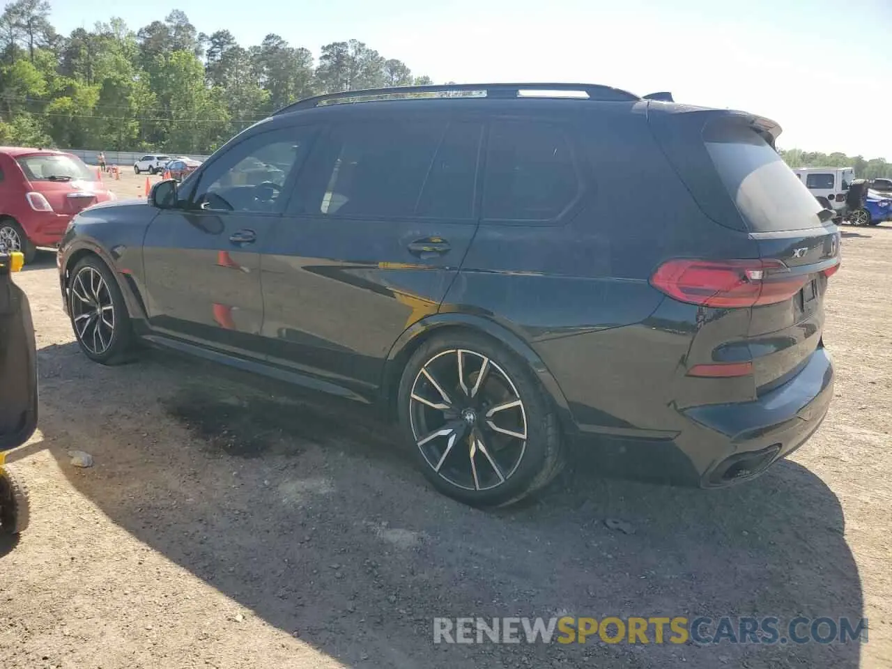2 Photograph of a damaged car 5UXCW2C07N9K42630 BMW X7 2022