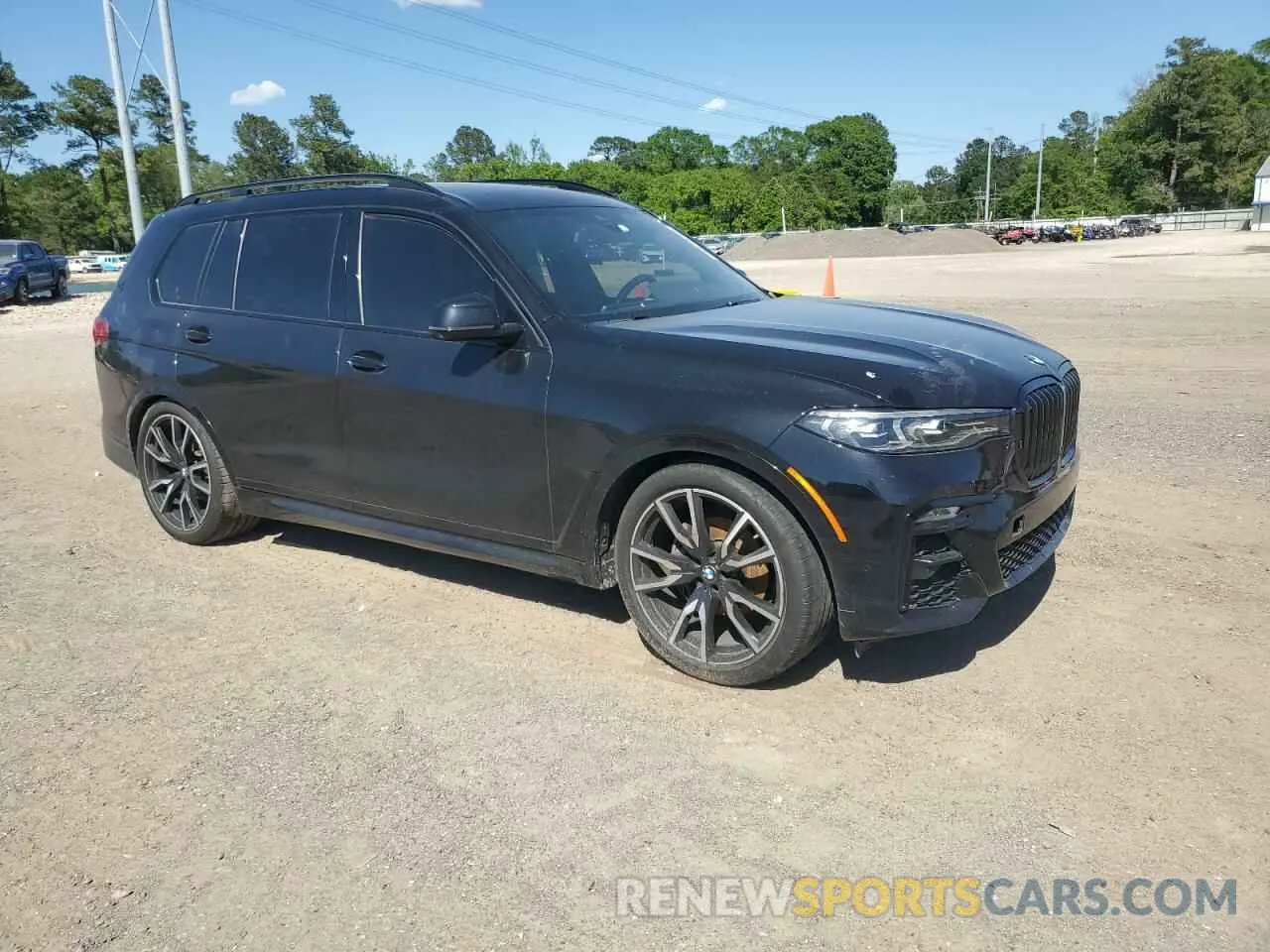 4 Photograph of a damaged car 5UXCW2C07N9K42630 BMW X7 2022