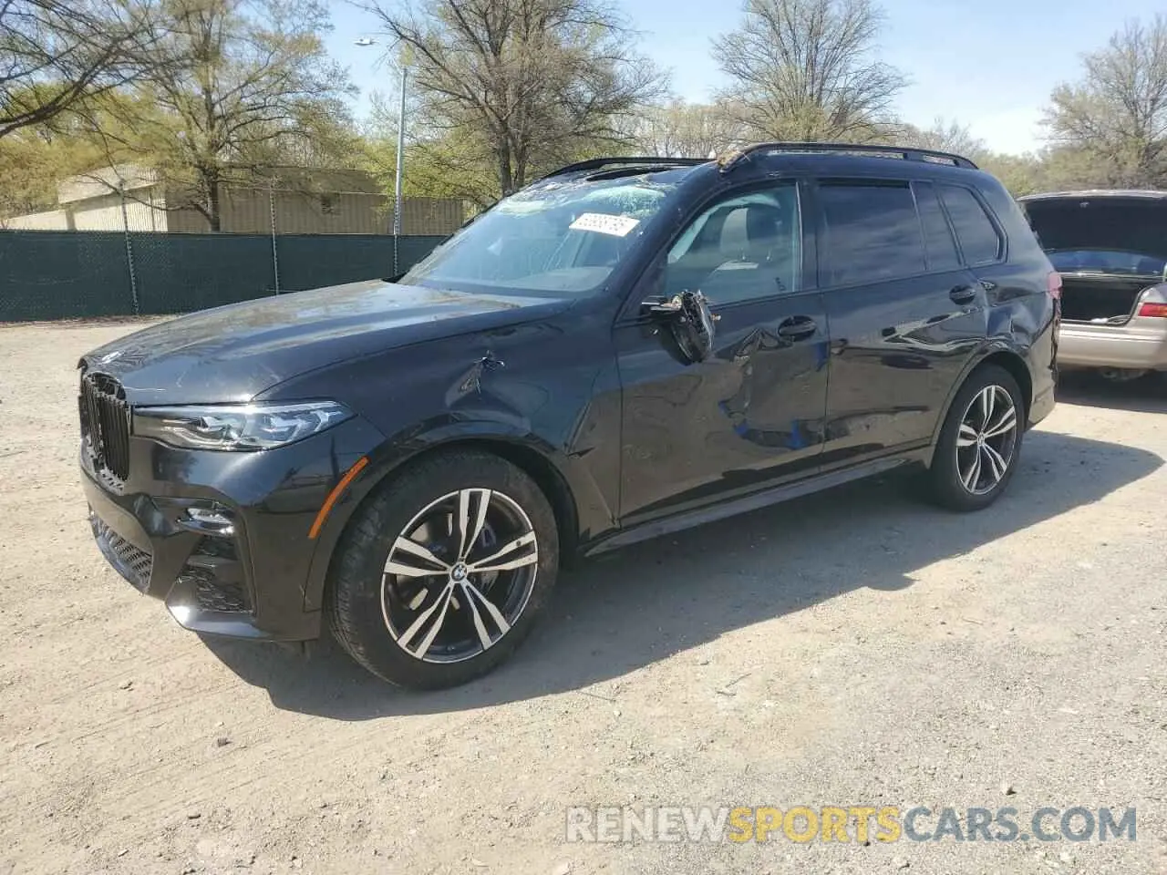 1 Photograph of a damaged car 5UXCW2C07N9L74738 BMW X7 2022
