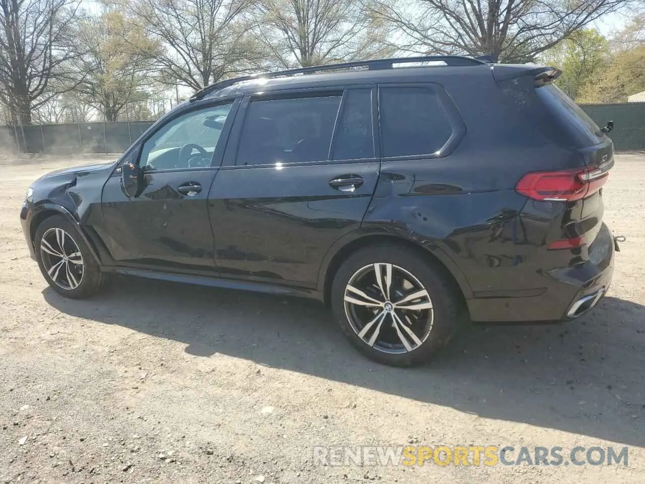 2 Photograph of a damaged car 5UXCW2C07N9L74738 BMW X7 2022