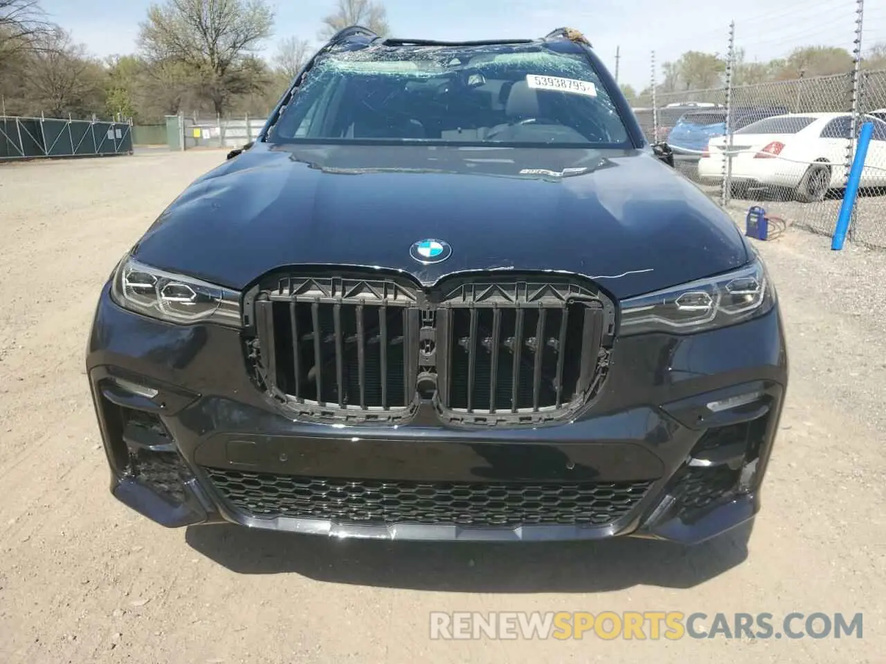 5 Photograph of a damaged car 5UXCW2C07N9L74738 BMW X7 2022