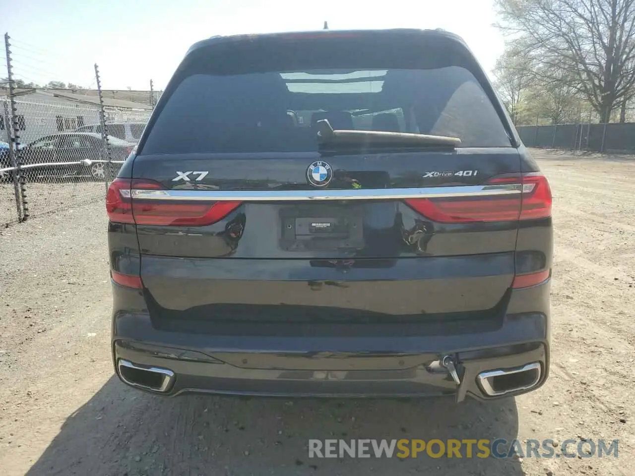 6 Photograph of a damaged car 5UXCW2C07N9L74738 BMW X7 2022