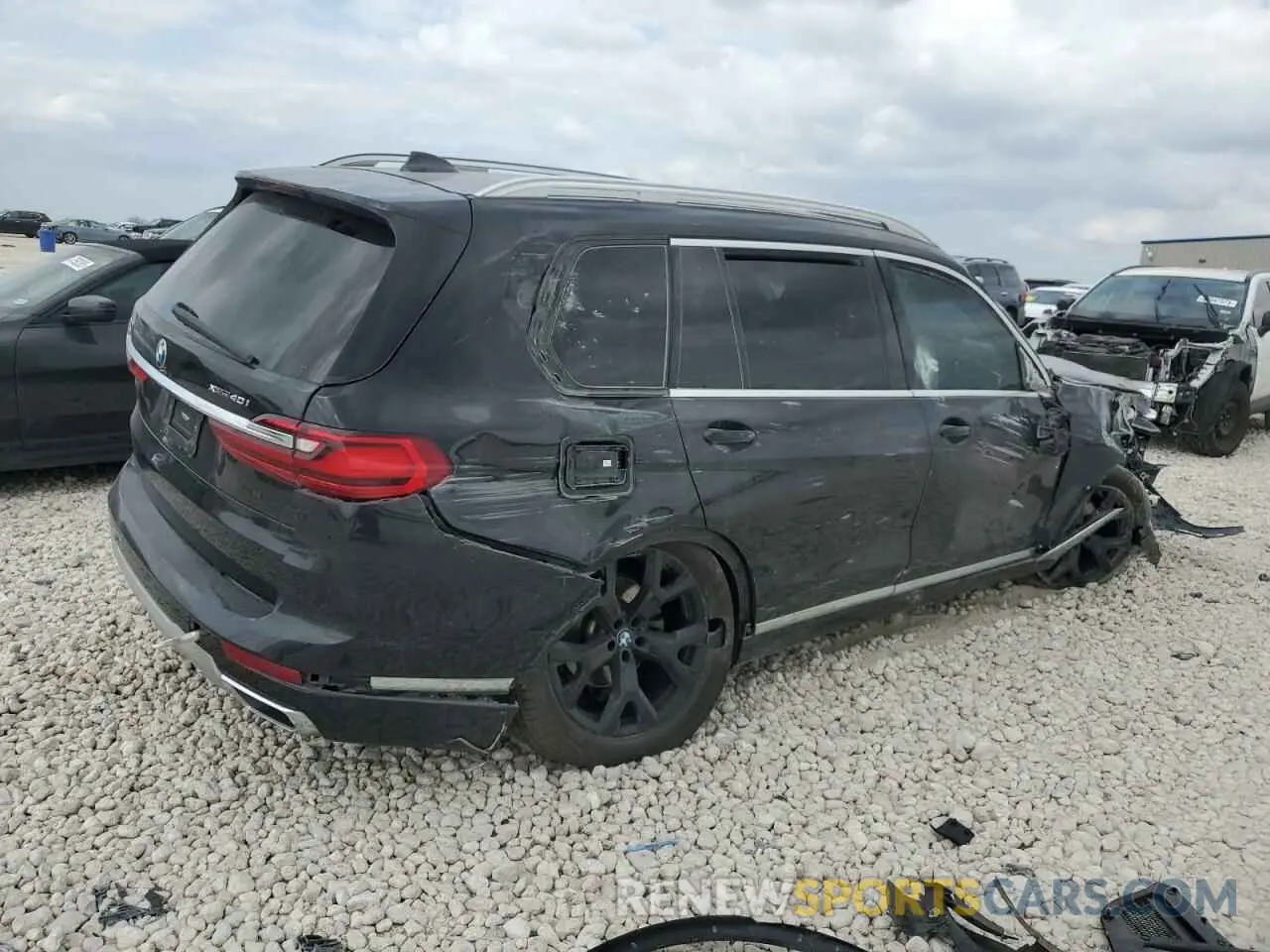 3 Photograph of a damaged car 5UXCW2C08N9M04698 BMW X7 2022