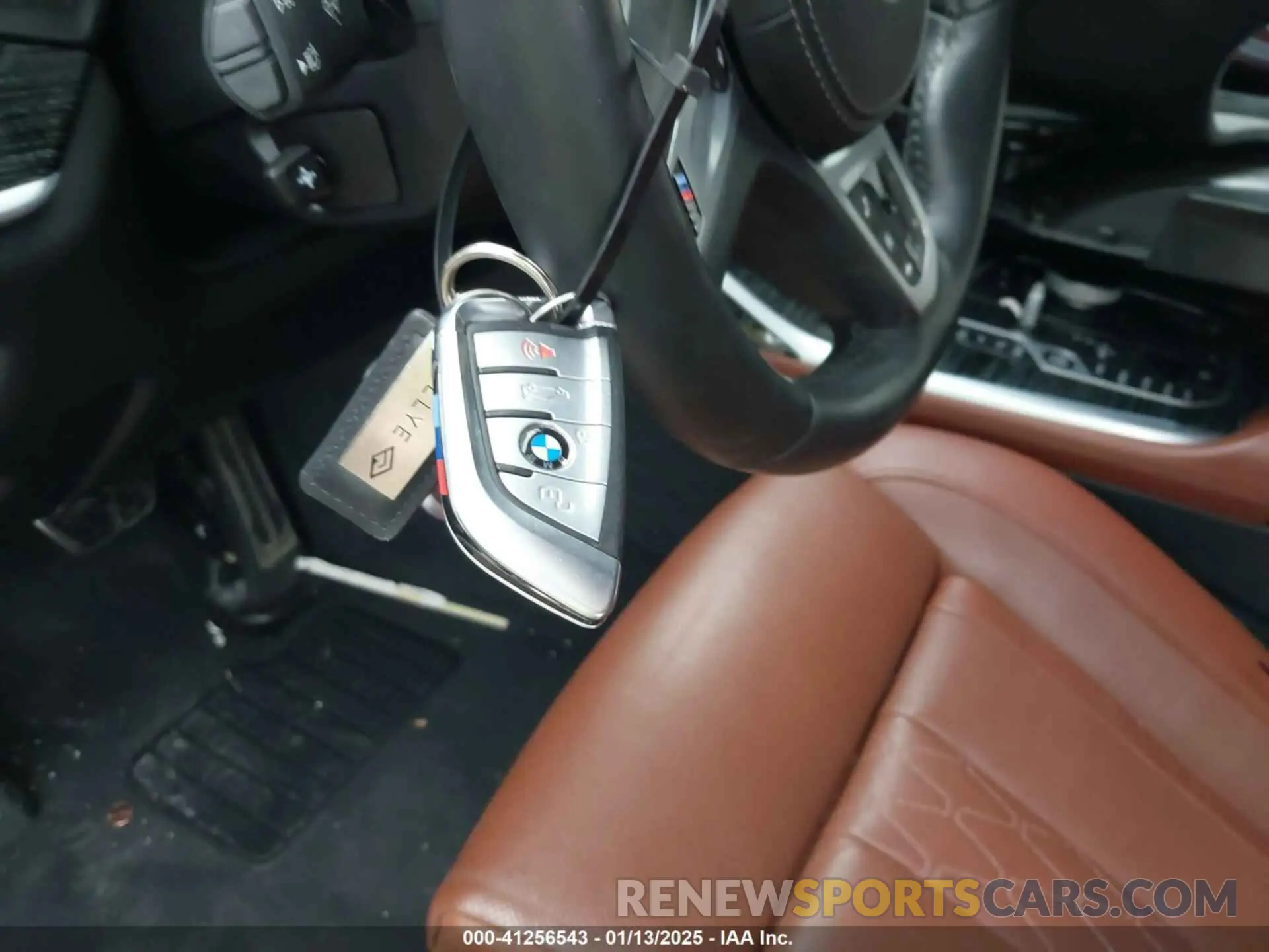 11 Photograph of a damaged car 5UXCX6C00N9K19775 BMW X7 2022