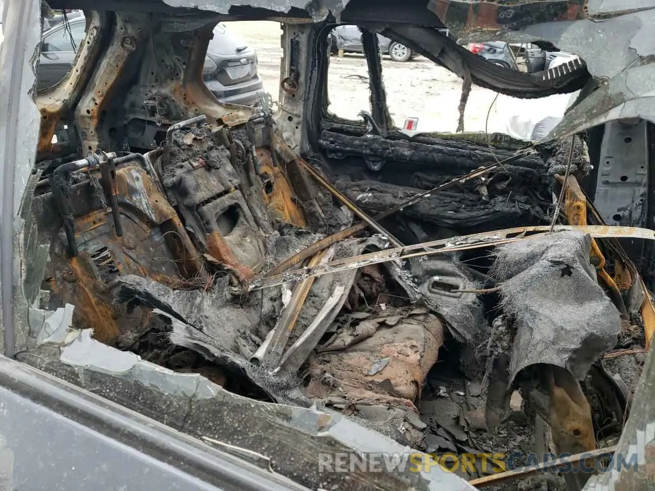 10 Photograph of a damaged car 5UXCX6C01N9K20496 BMW X7 2022