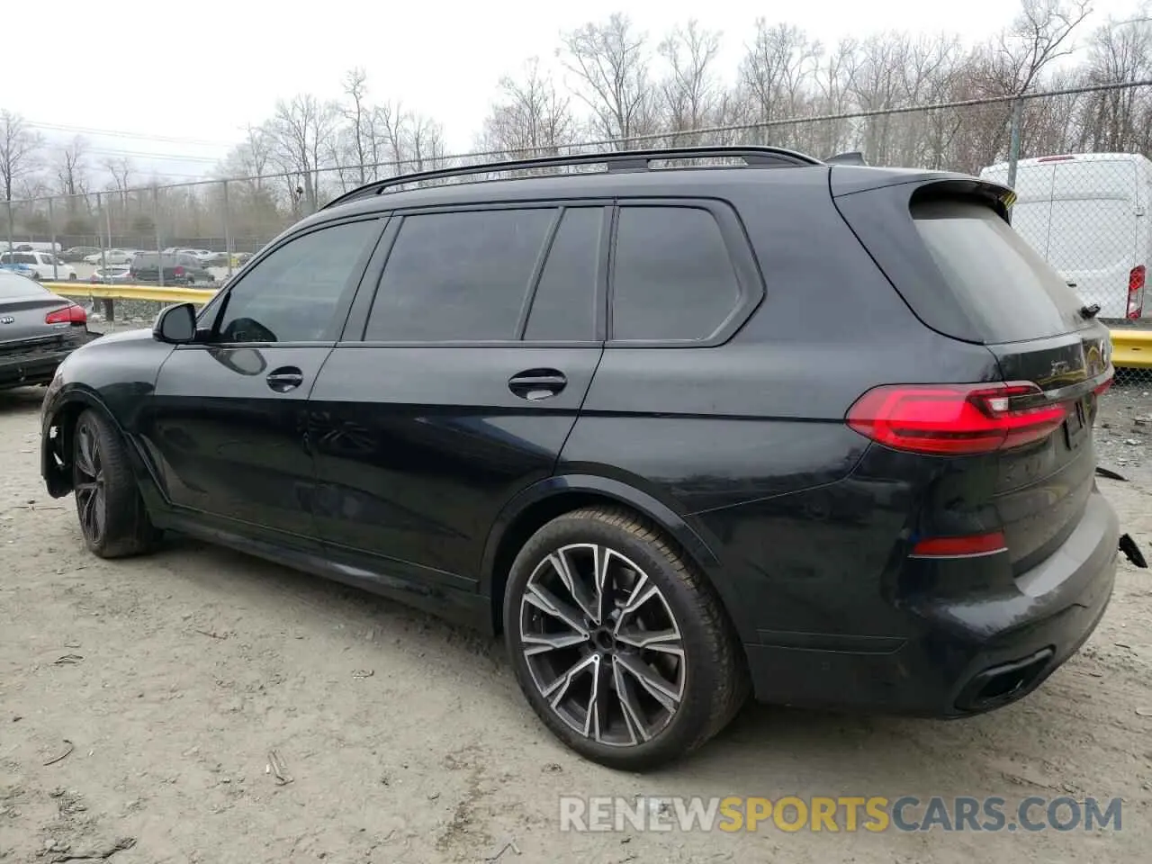 2 Photograph of a damaged car 5UXCX6C02N9M11540 BMW X7 2022