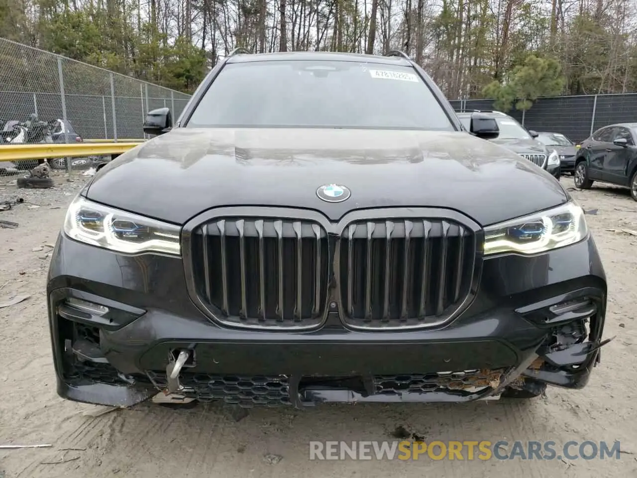 5 Photograph of a damaged car 5UXCX6C02N9M11540 BMW X7 2022
