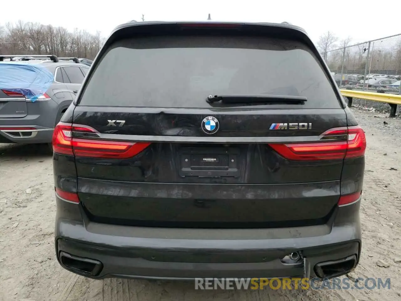 6 Photograph of a damaged car 5UXCX6C02N9M11540 BMW X7 2022