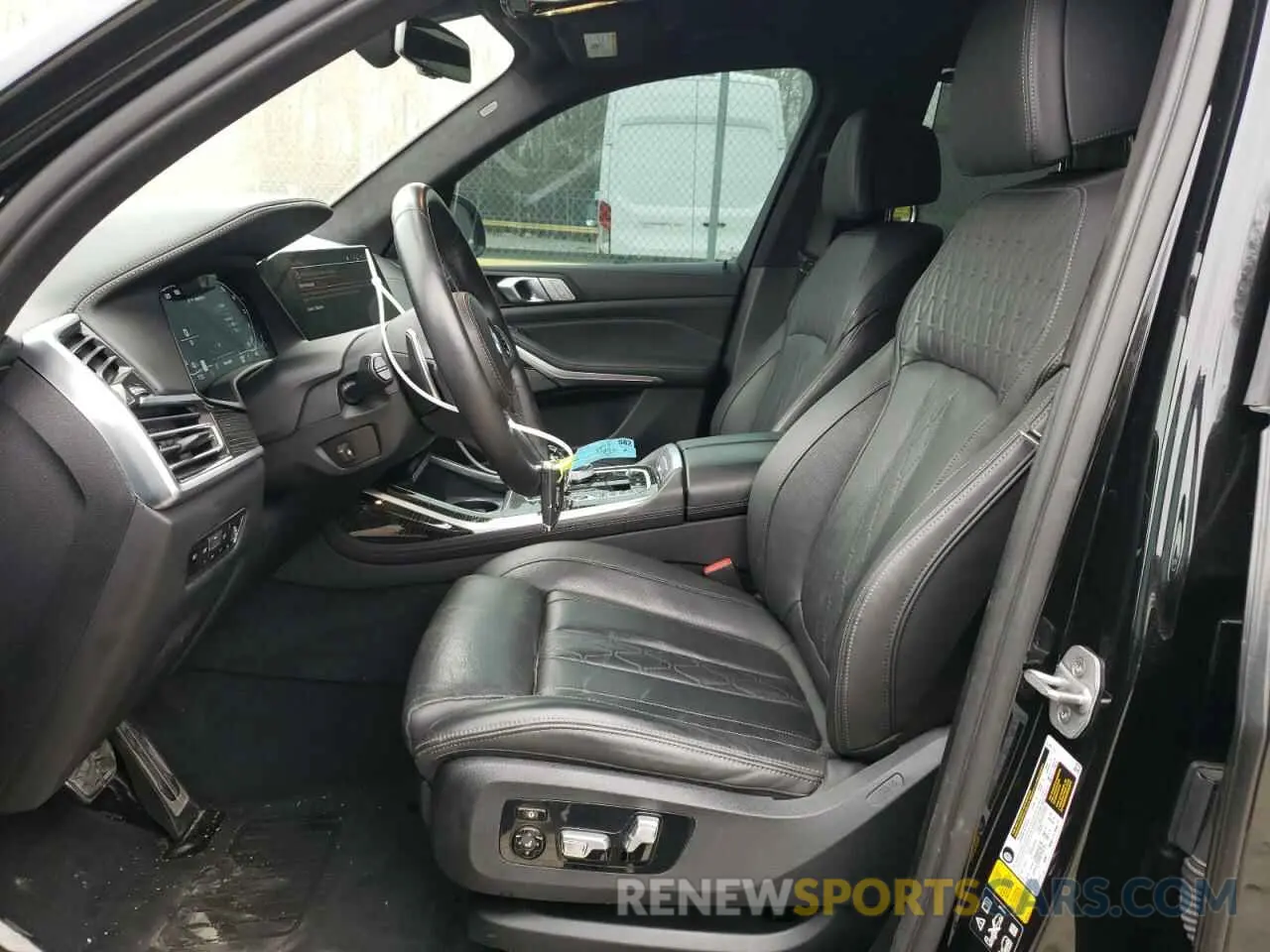 7 Photograph of a damaged car 5UXCX6C02N9M11540 BMW X7 2022