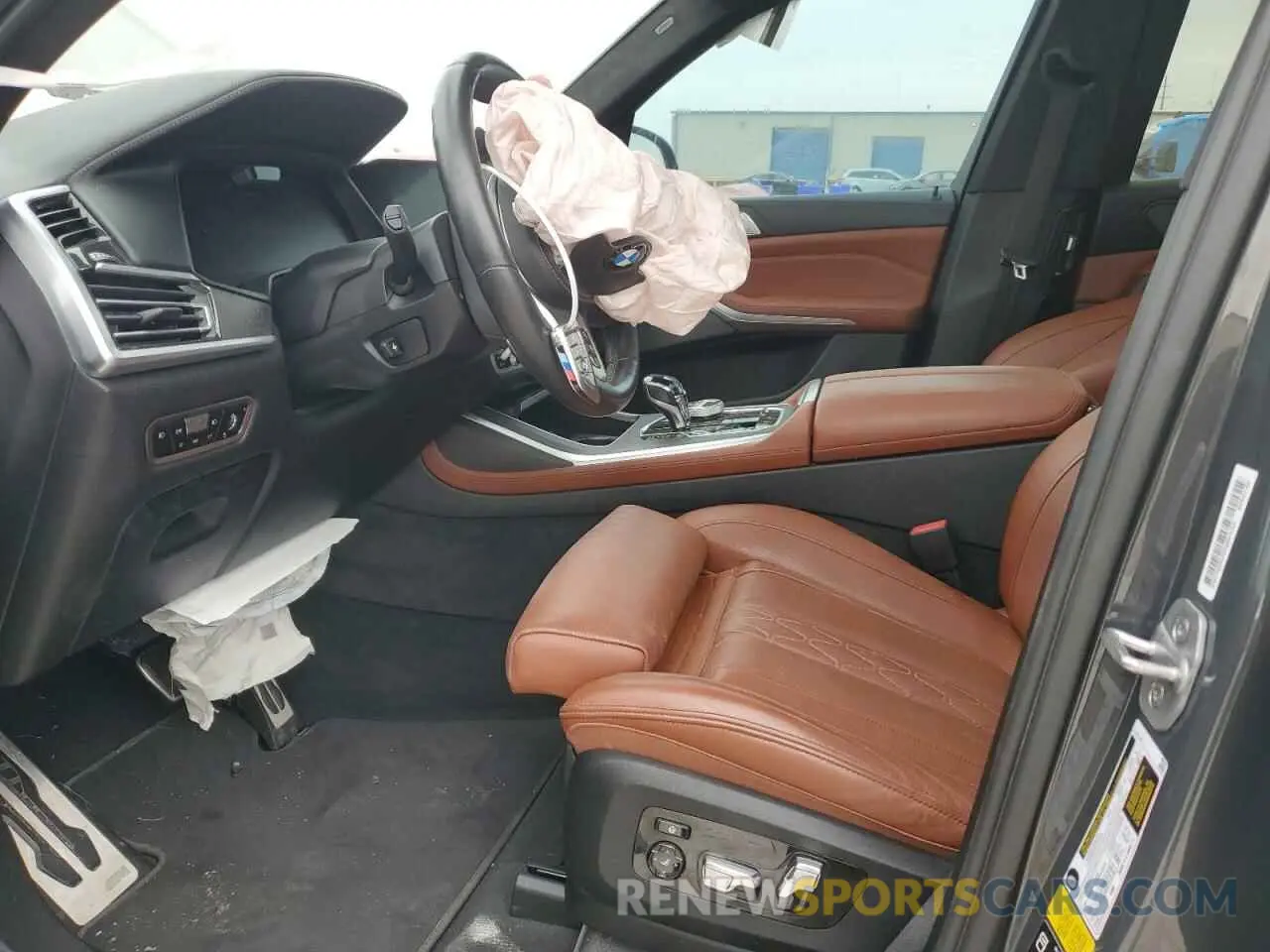 7 Photograph of a damaged car 5UXCX6C04N9M39940 BMW X7 2022