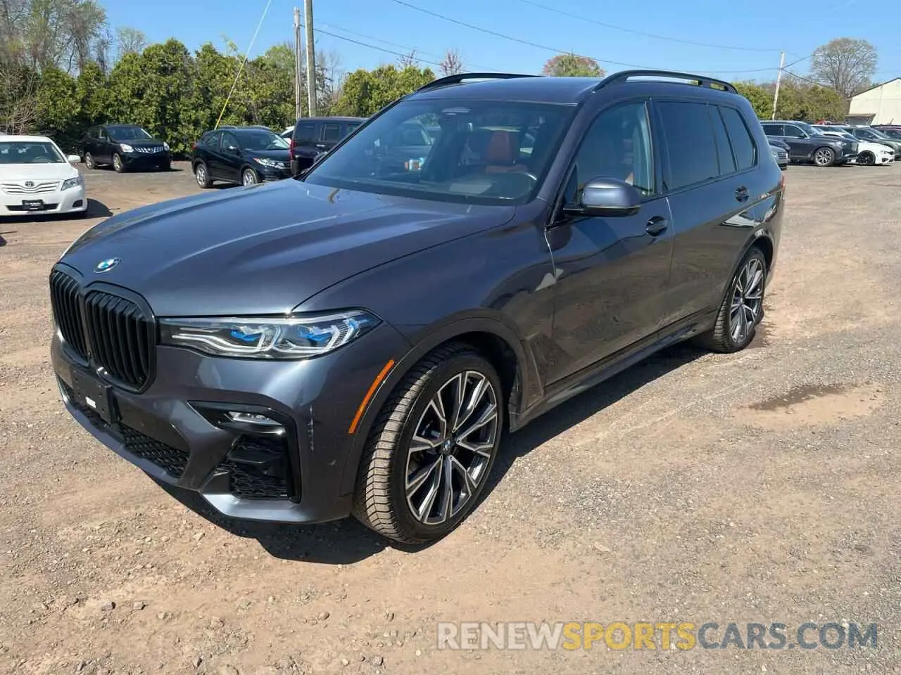1 Photograph of a damaged car 5UXCX6C09N9K44917 BMW X7 2022