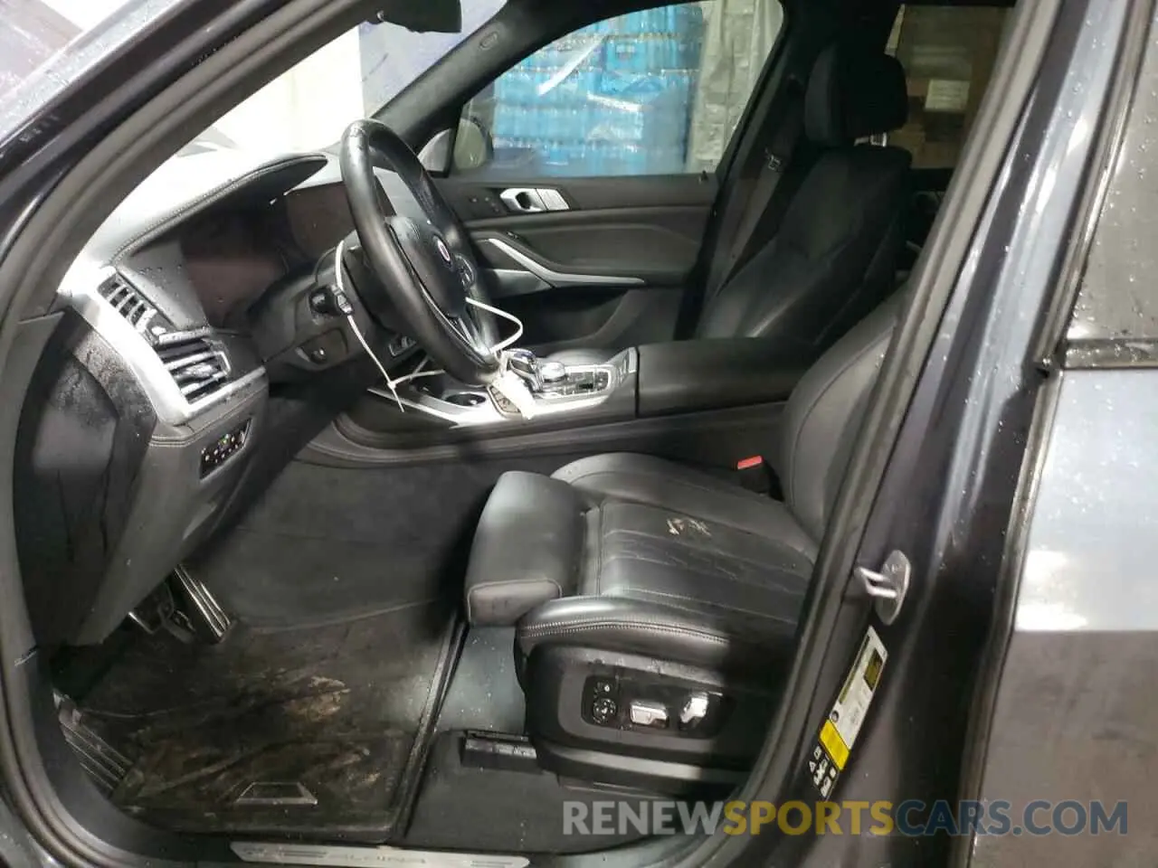7 Photograph of a damaged car 5UXCX6C19N9N06296 BMW X7 2022