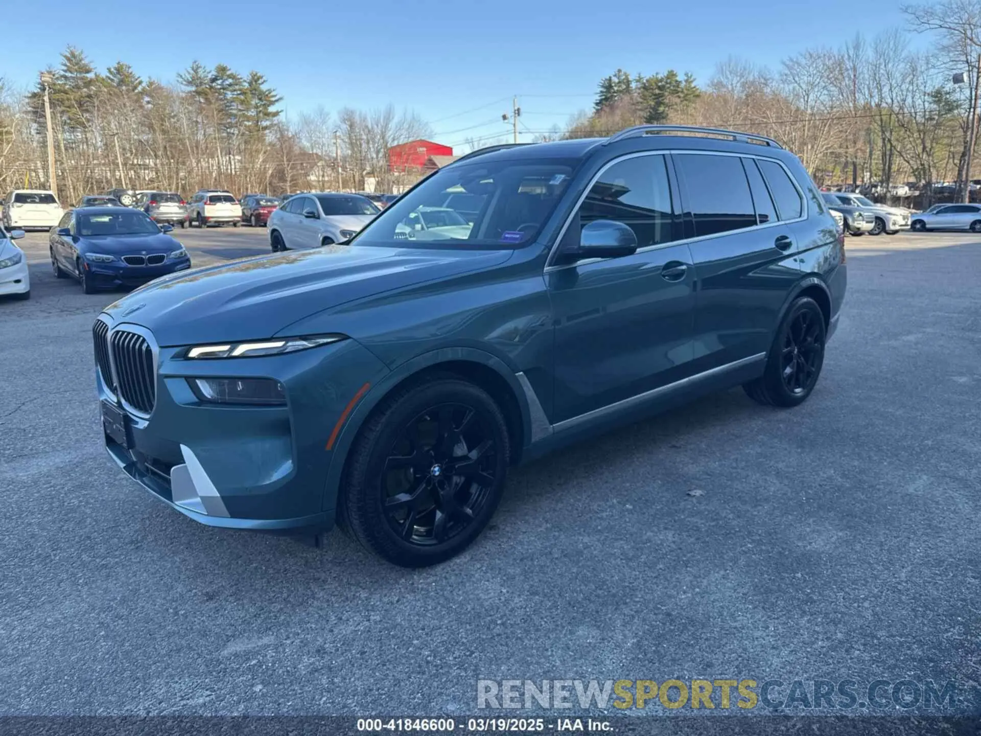 2 Photograph of a damaged car 5UX23EM00P9N53758 BMW X7 2023