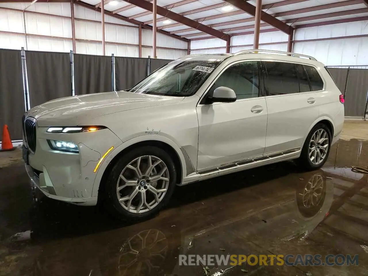 1 Photograph of a damaged car 5UX23EM00P9P20295 BMW X7 2023