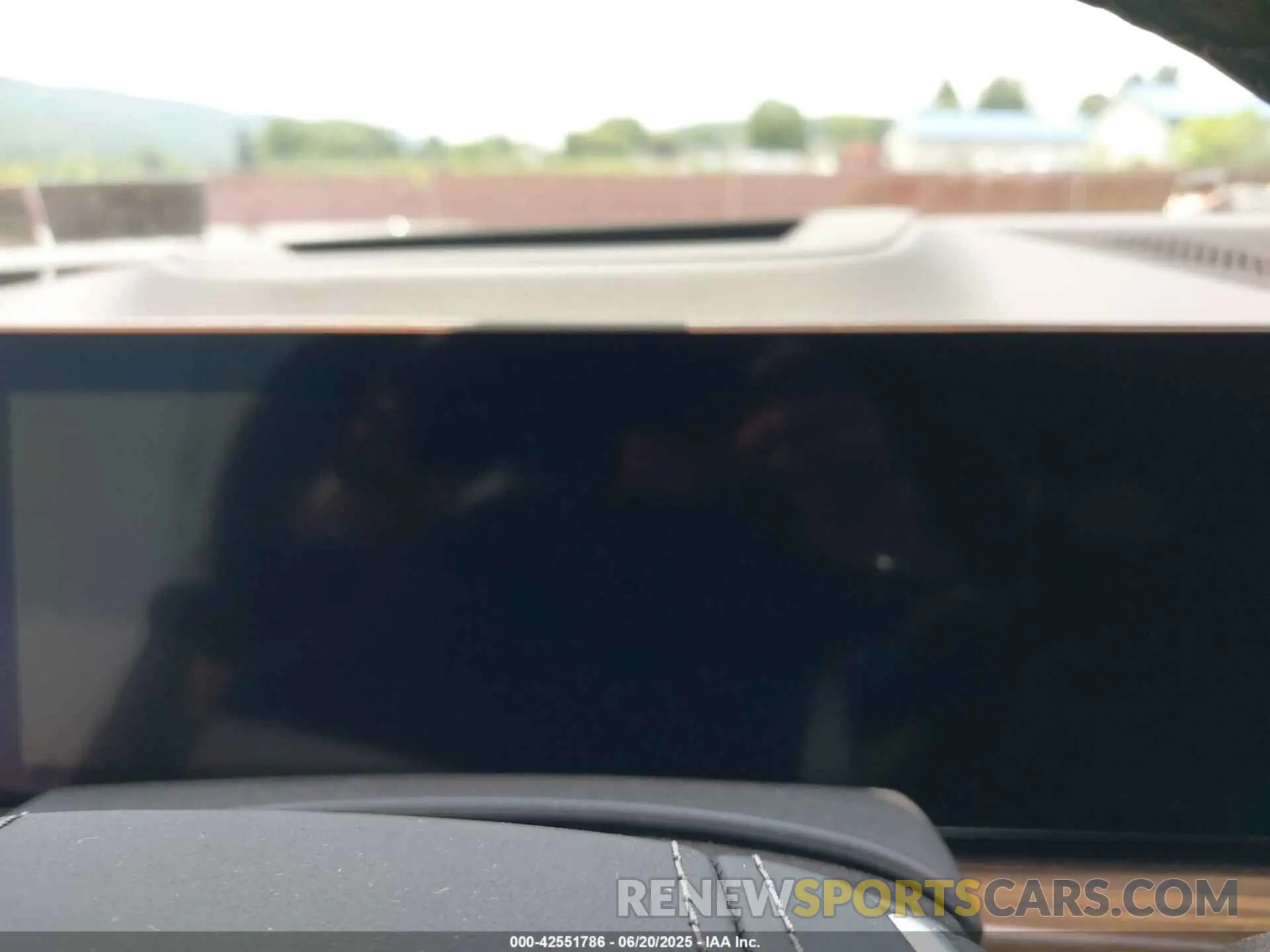 7 Photograph of a damaged car 5UX23EM00P9P21091 BMW X7 2023