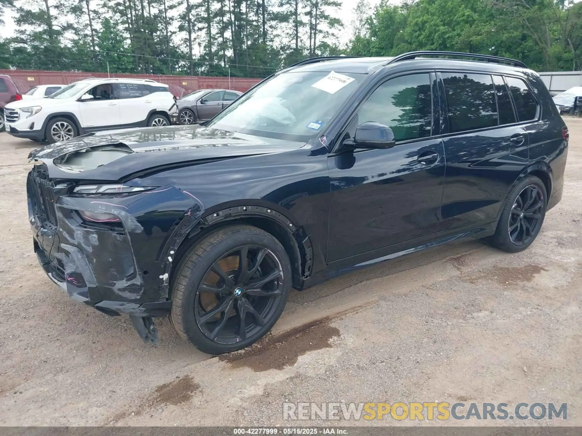 2 Photograph of a damaged car 5UX23EM00P9R09660 BMW X7 2023