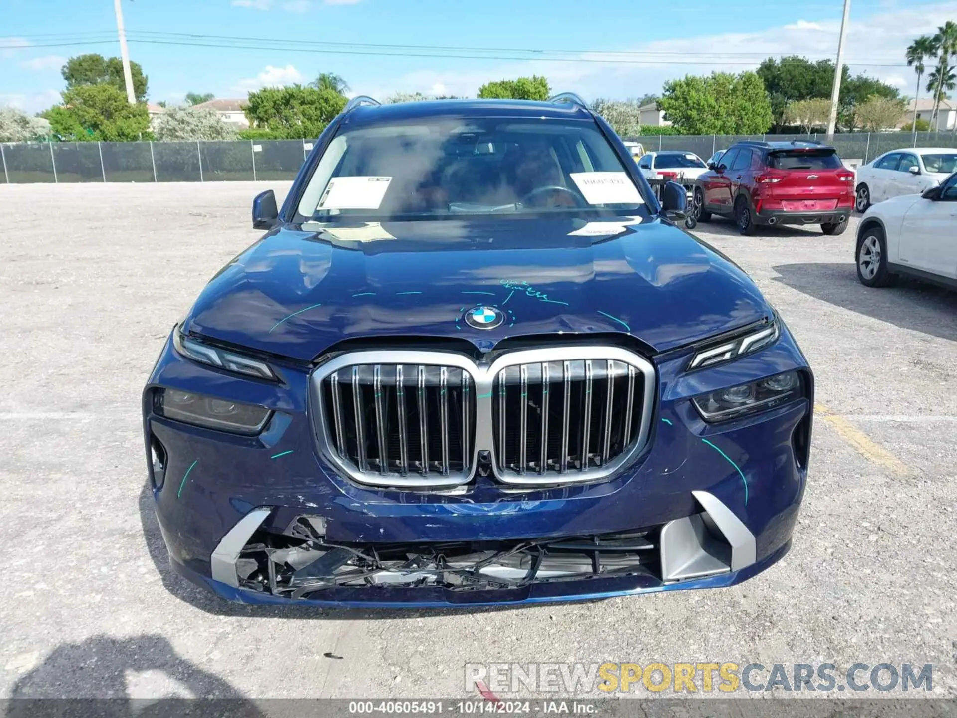 12 Photograph of a damaged car 5UX23EM01P9N67491 BMW X7 2023