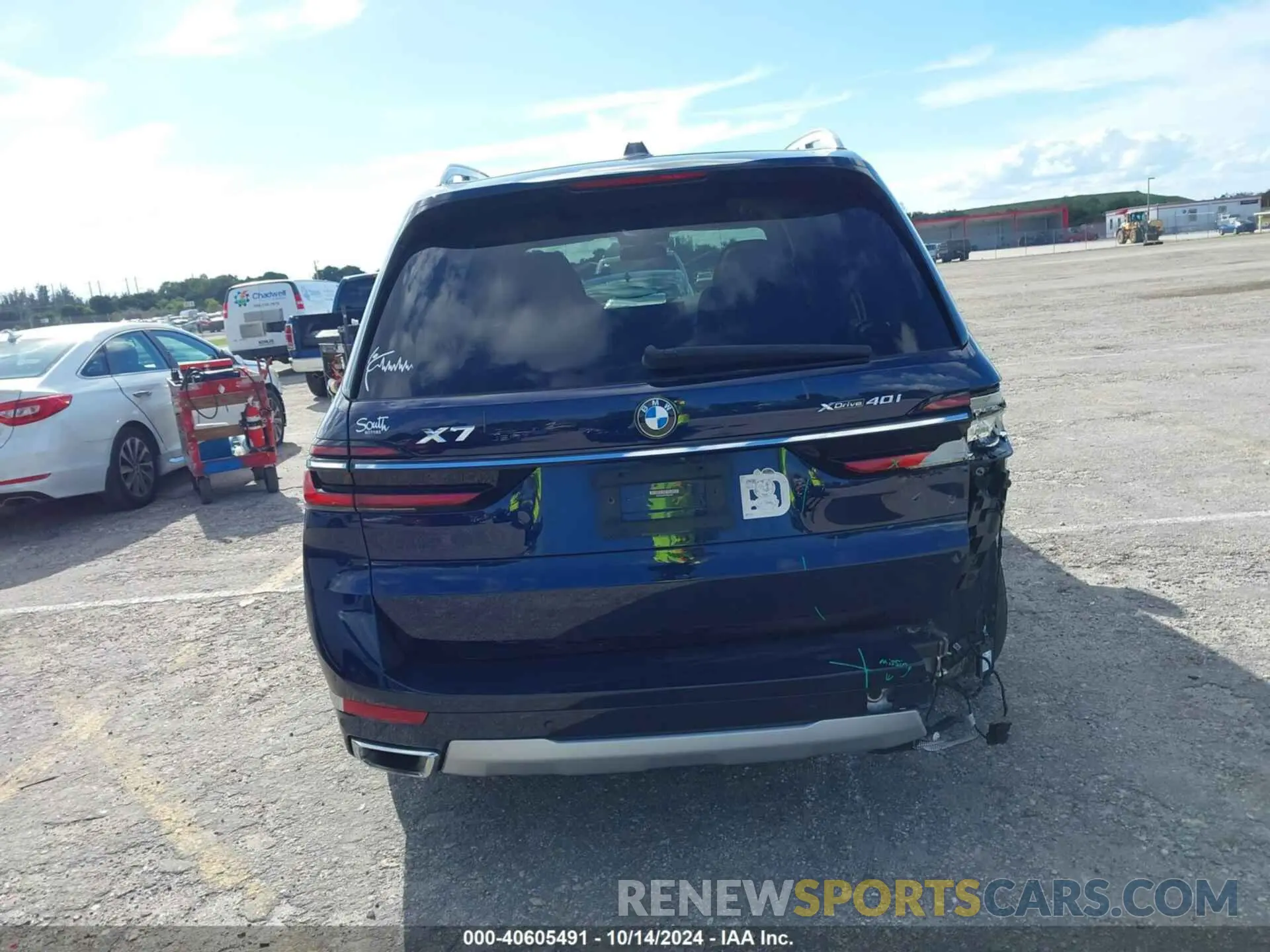16 Photograph of a damaged car 5UX23EM01P9N67491 BMW X7 2023