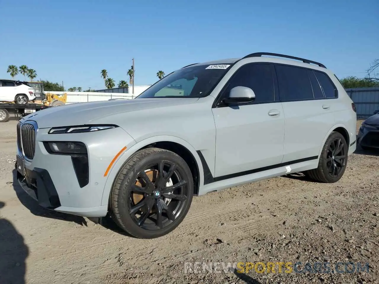 1 Photograph of a damaged car 5UX23EM02P9P66694 BMW X7 2023