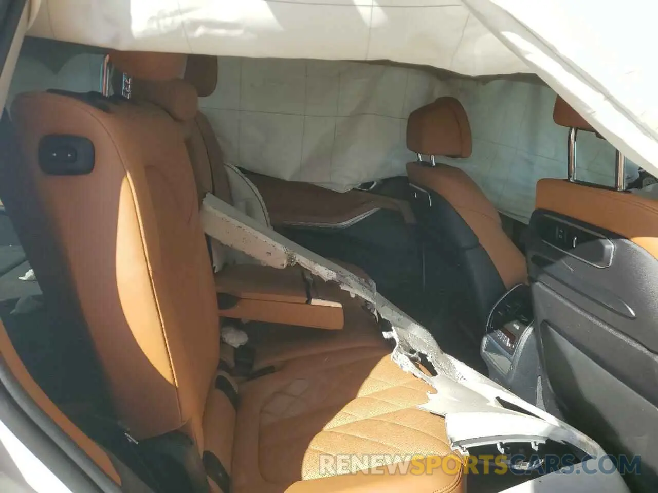 11 Photograph of a damaged car 5UX23EM02P9R84960 BMW X7 2023