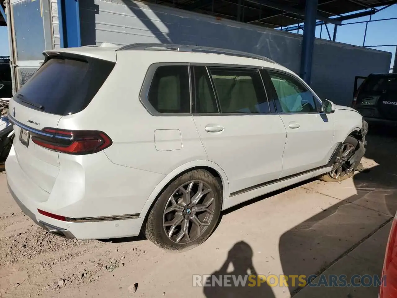 3 Photograph of a damaged car 5UX23EM02P9R84960 BMW X7 2023