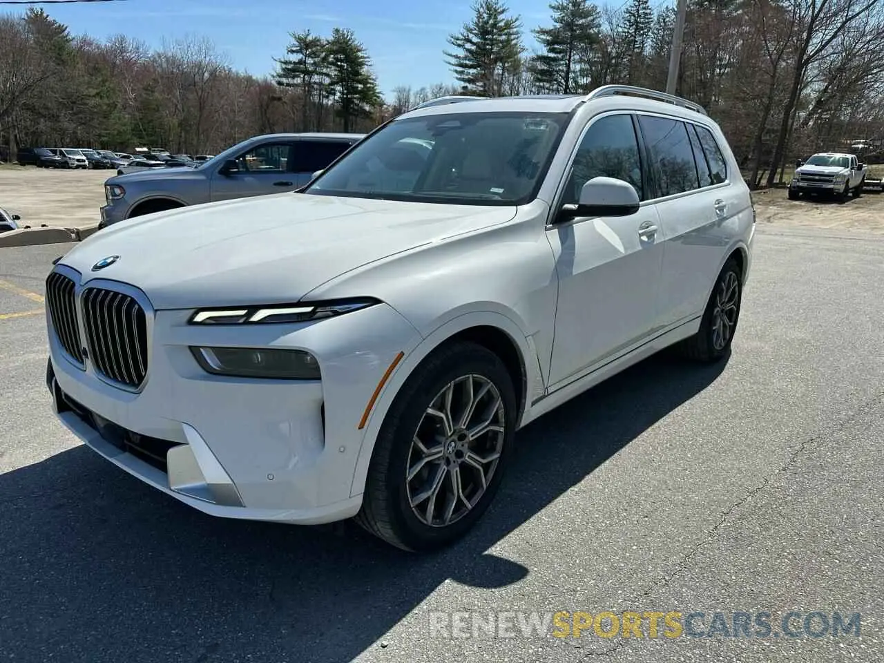 1 Photograph of a damaged car 5UX23EM03P9P67515 BMW X7 2023