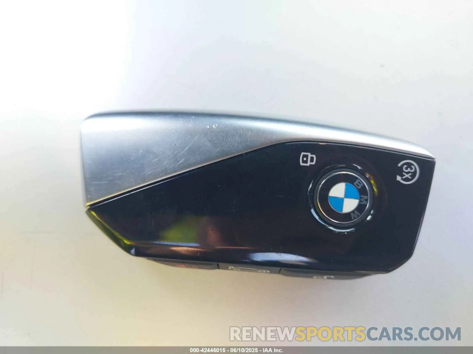 11 Photograph of a damaged car 5UX23EM03P9P71869 BMW X7 2023