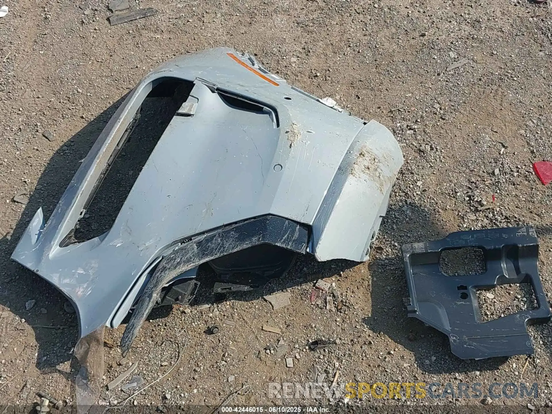 12 Photograph of a damaged car 5UX23EM03P9P71869 BMW X7 2023