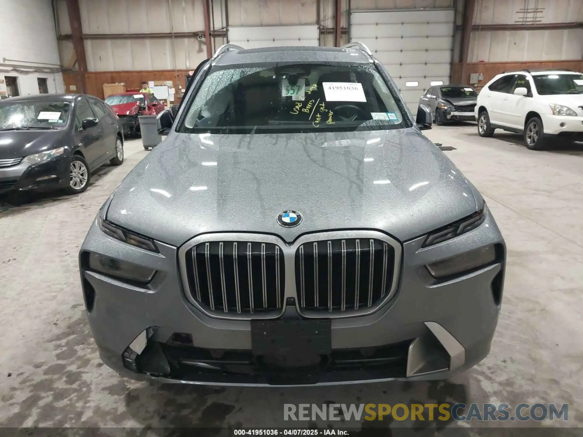 12 Photograph of a damaged car 5UX23EM06P9R39875 BMW X7 2023