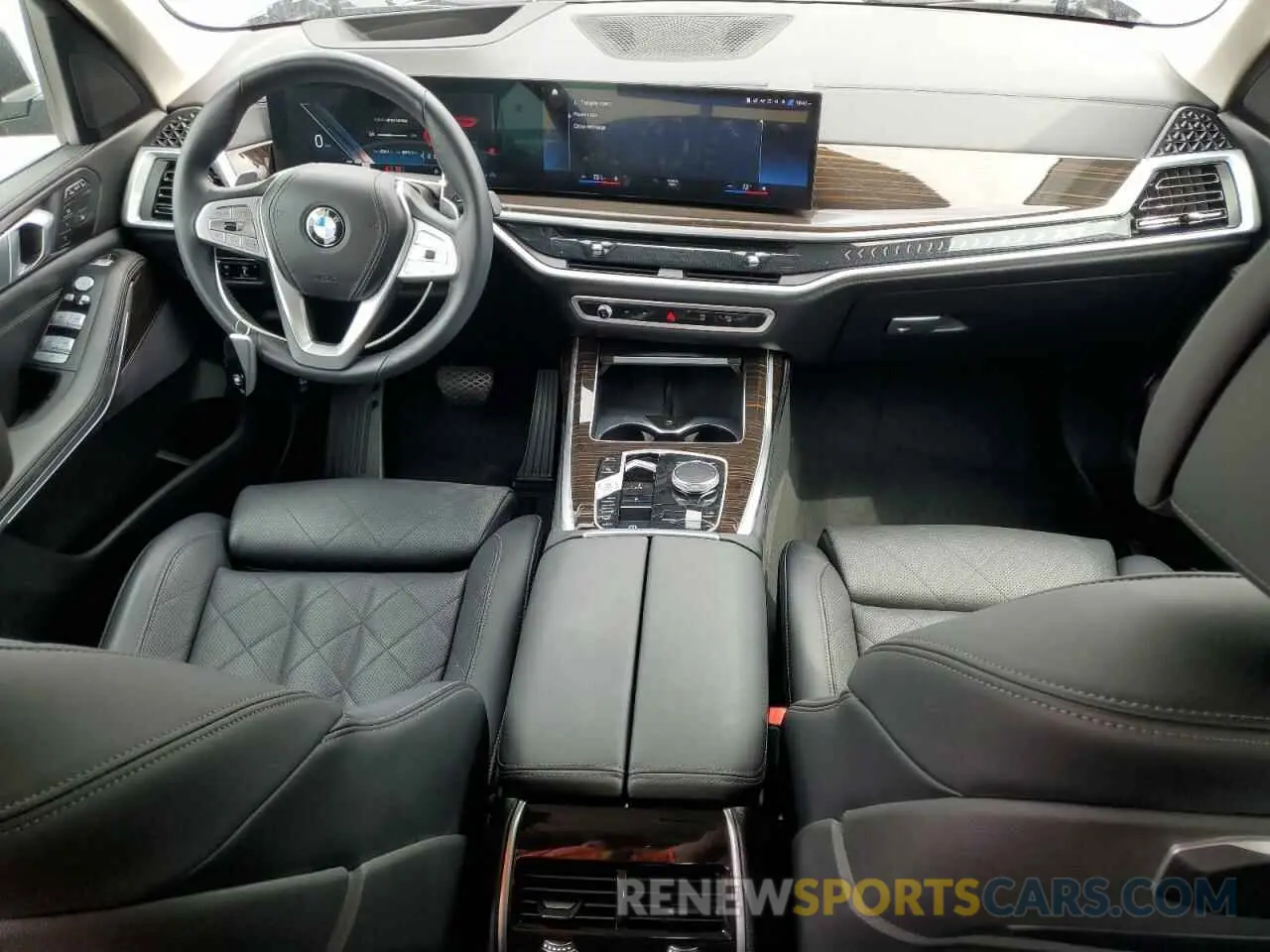 8 Photograph of a damaged car 5UX23EM08P9N85017 BMW X7 2023