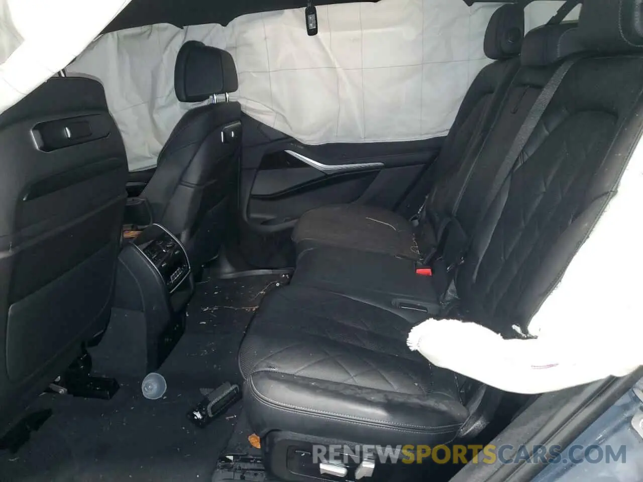 11 Photograph of a damaged car 5UX23EM08P9P47759 BMW X7 2023