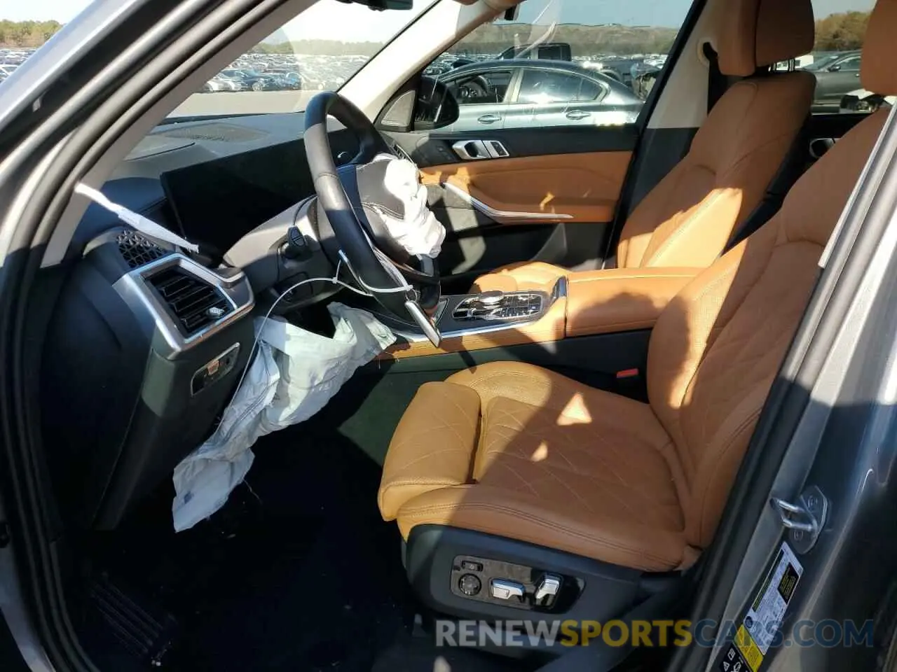 7 Photograph of a damaged car 5UX23EM09P9P75280 BMW X7 2023