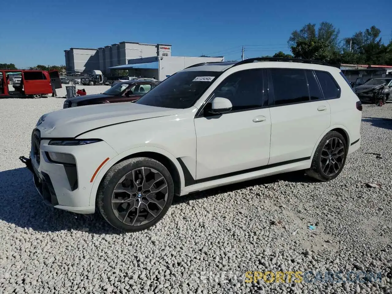 1 Photograph of a damaged car 5UX23EM09P9R16204 BMW X7 2023