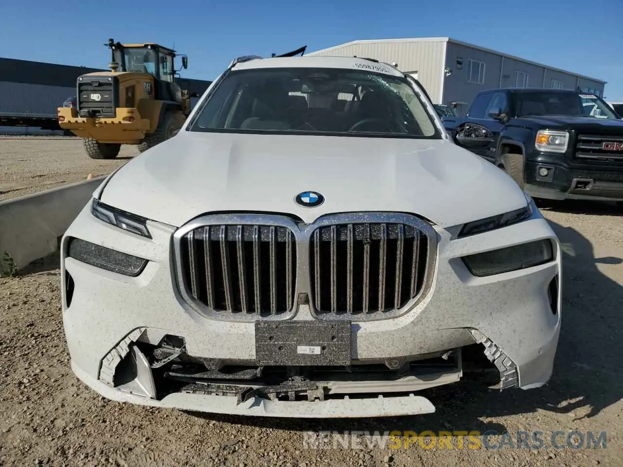 5 Photograph of a damaged car 5UX23EM09P9R82722 BMW X7 2023