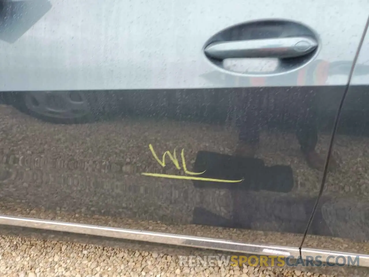 13 Photograph of a damaged car 5UX23EM0XP9P25410 BMW X7 2023