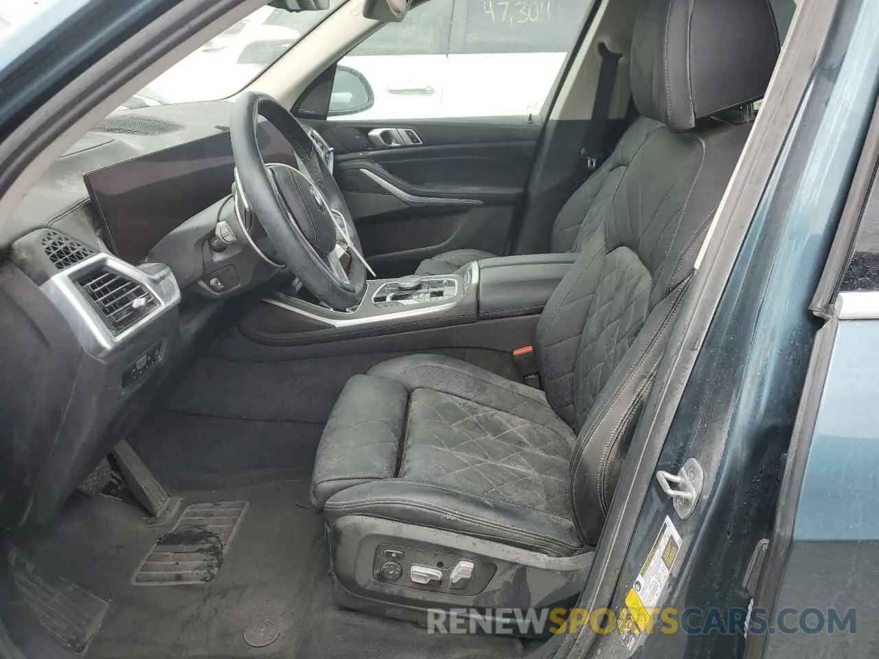 7 Photograph of a damaged car 5UX23EM0XP9P25410 BMW X7 2023