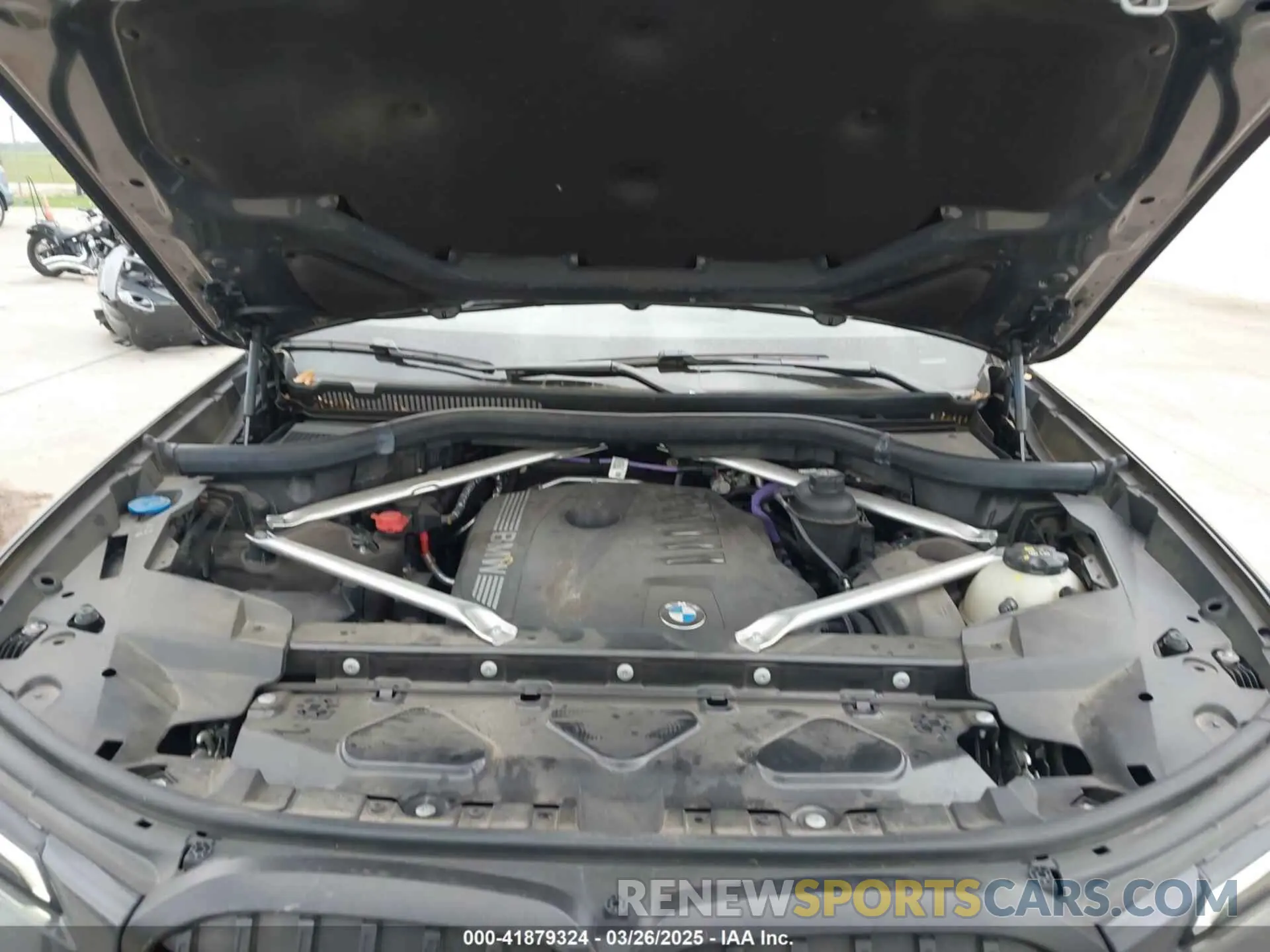 10 Photograph of a damaged car 5UX23EM0XP9R39846 BMW X7 2023
