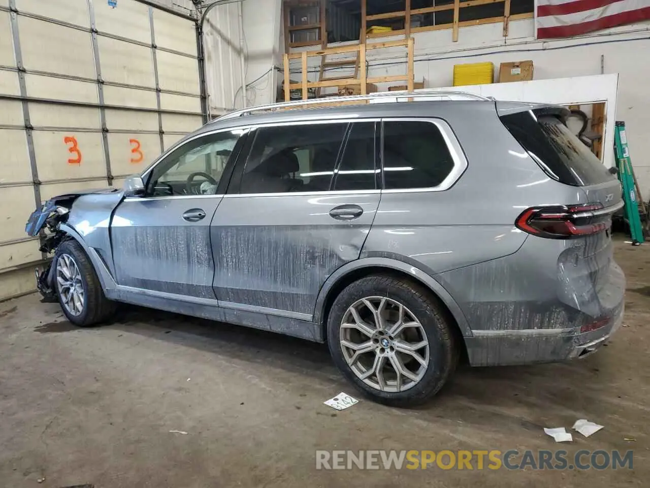 2 Photograph of a damaged car 5UX23EM0XP9S05269 BMW X7 2023