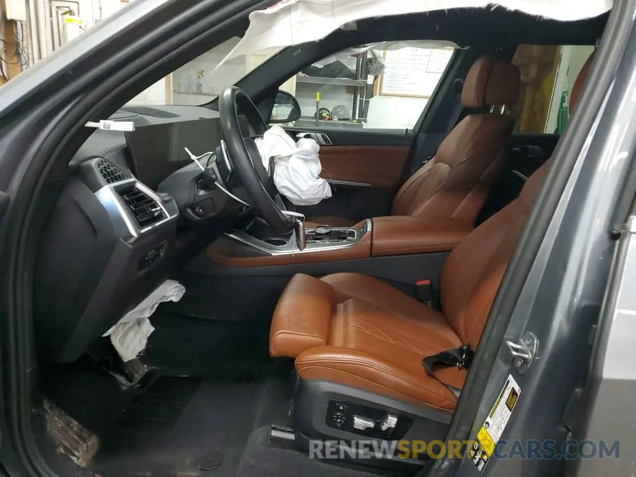 7 Photograph of a damaged car 5UX23EM0XP9S05269 BMW X7 2023