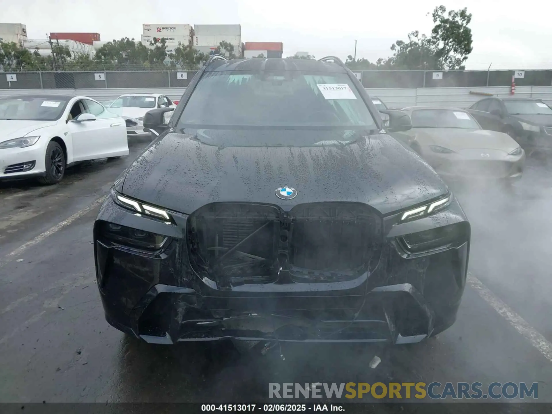 13 Photograph of a damaged car 5UX33EM00P9R04608 BMW X7 2023